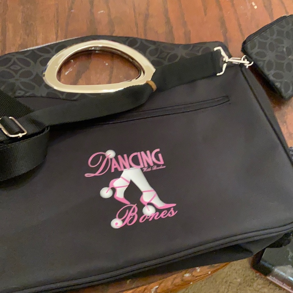 Lee’s bag